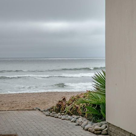 Blue Pearl - Situated Right On The Beach スワコプムント エクステリア 写真